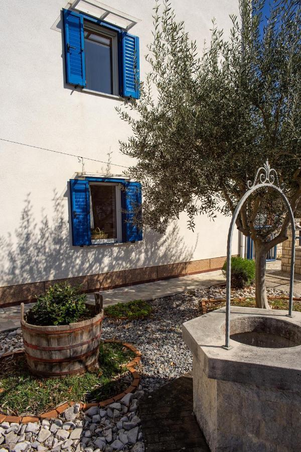 Olive Tree Apartments 우마그 외부 사진