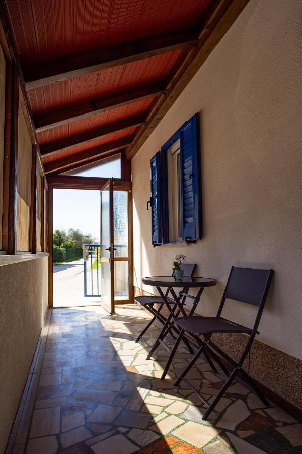 Olive Tree Apartments 우마그 외부 사진